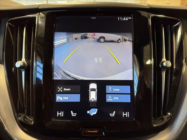 Used 2020 Volvo XC60 T6 Momentum w/ Protection Package image 21