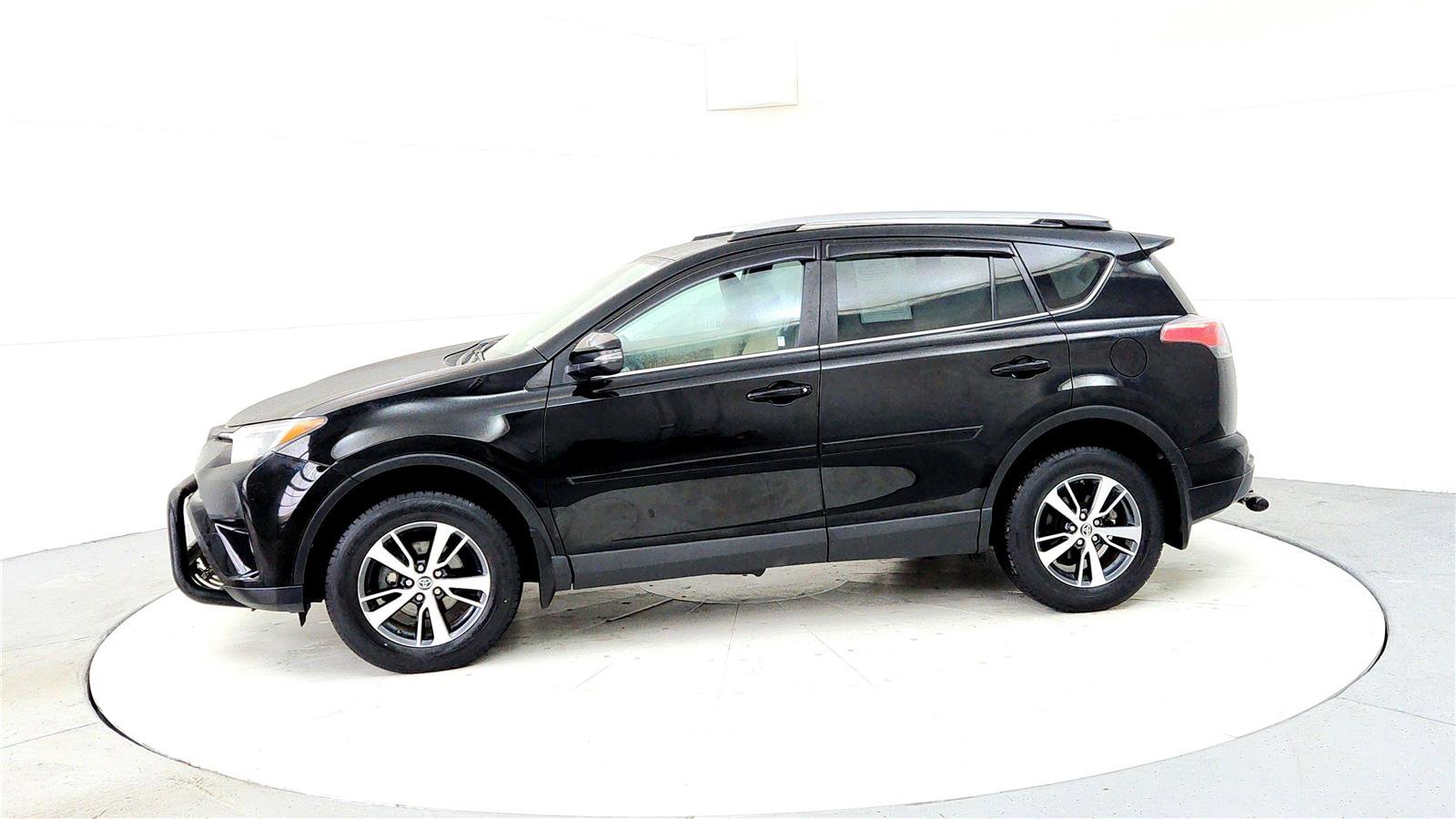 Used 2017 Toyota RAV4 XLE w/ Plus Extra Value Package image 3