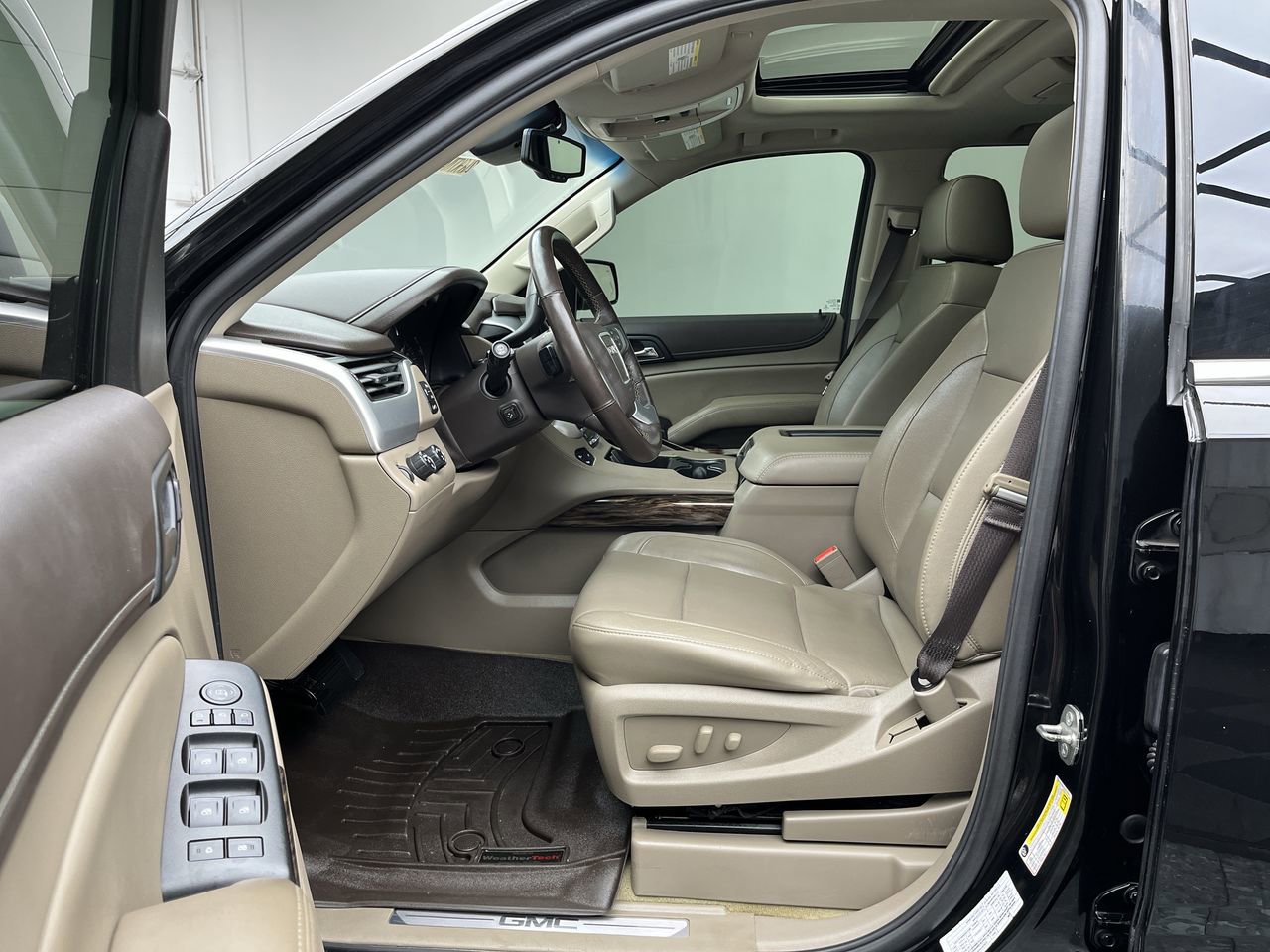 Used 2017 GMC Yukon SLT w/ Open Road Package AWD/4WD image 3