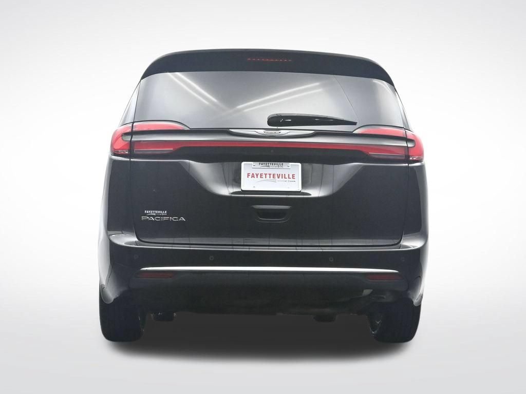 Used 2022 Chrysler Pacifica Touring-L FWD image 35