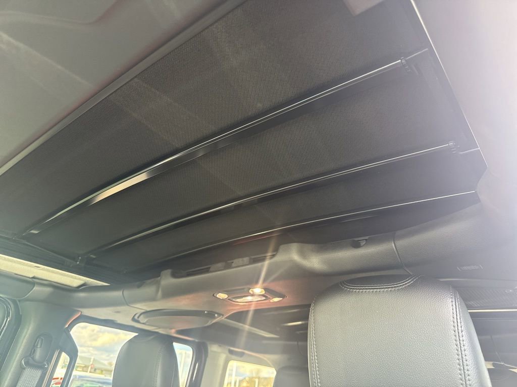 Used 2021 Jeep Wrangler Unlimited Sahara image 38