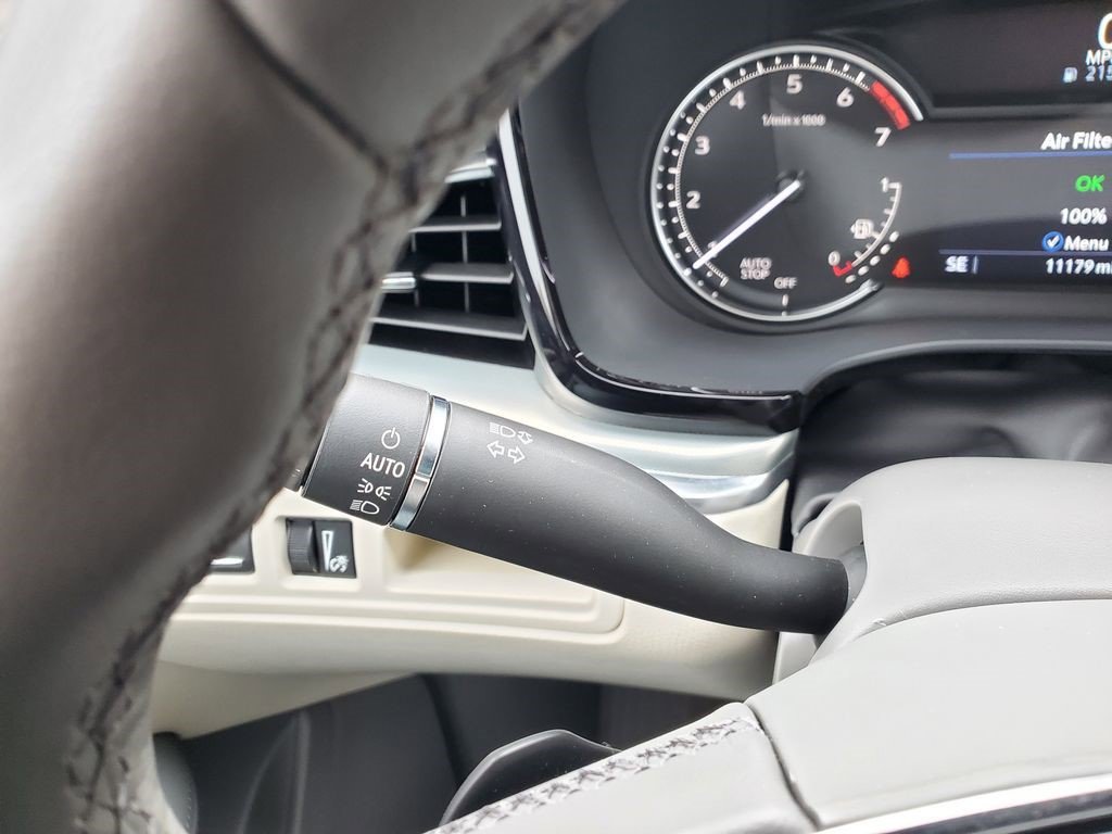 Certified 2023 Cadillac XT5 Premium Luxury w/ LPO, Floor Liner Package image 21