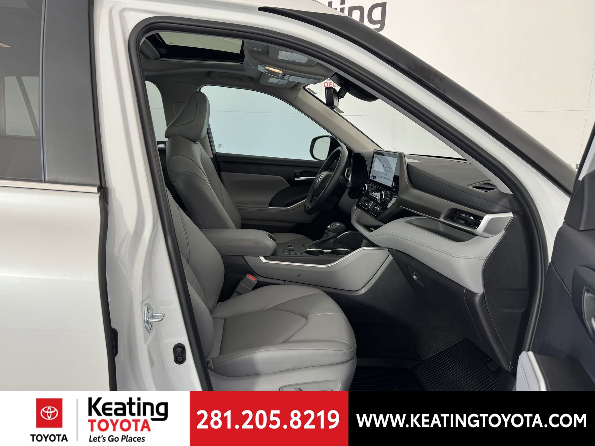 Used 2025 Toyota Highlander XLE image 21