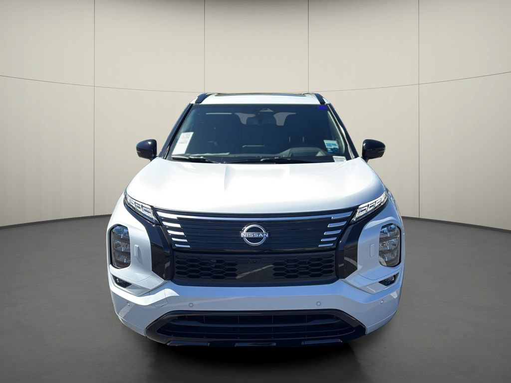 New 2026 Nissan Rogue Platinum AWD/4WD image 2