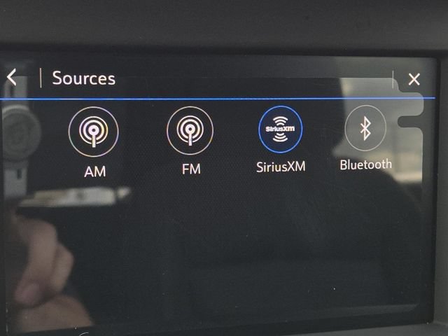 Used 2023 GMC Terrain SLE w/ Driver Convenience Package FWD image 4