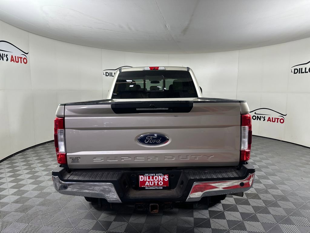Used 2017 Ford F250 Lariat w/ Lariat Ultimate Package image 5