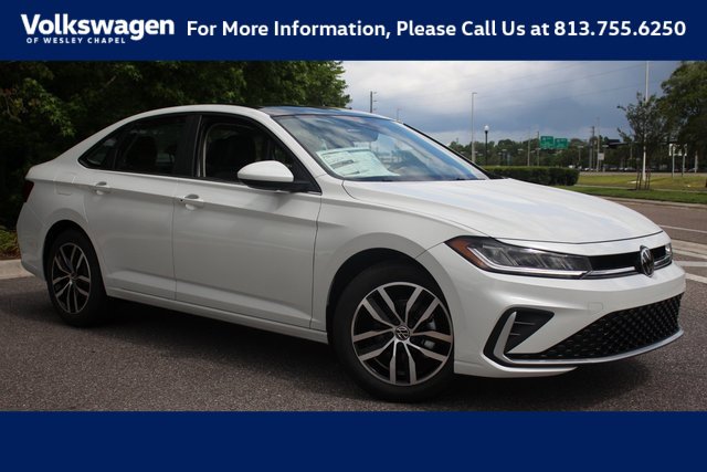 New 2025 Volkswagen Jetta SE image 1