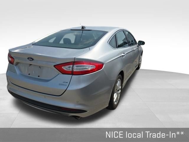 Used 2015 Ford Fusion SE w/ Equipment Group 202A FWD image 5
