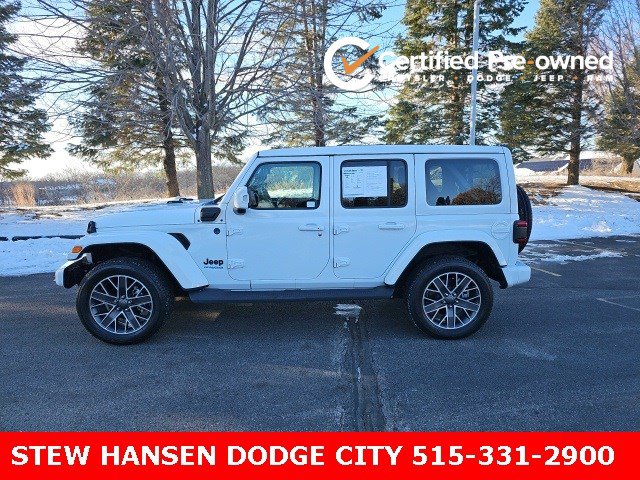 Used 2022 Jeep Wrangler Unlimited Sahara image 1
