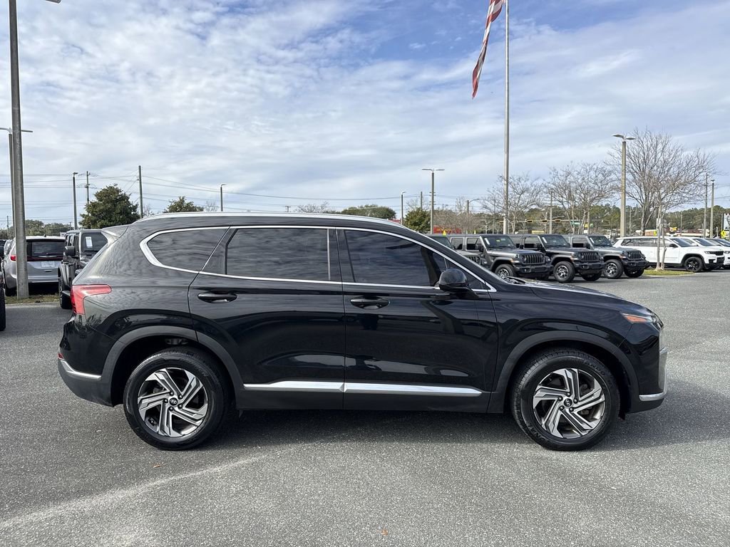 Used 2021 Hyundai Santa Fe SEL image 2