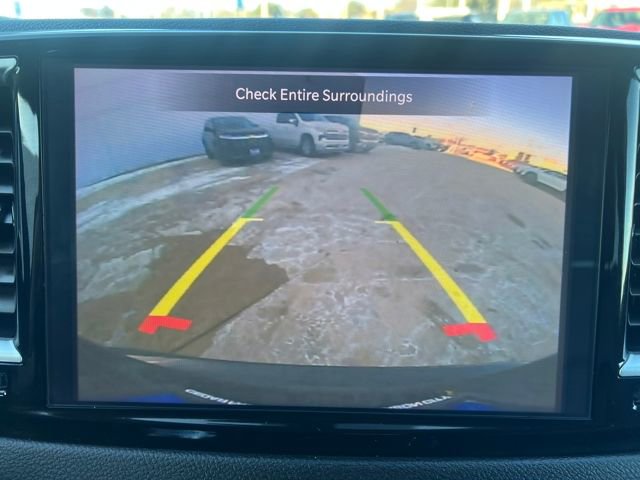 Used 2024 Chrysler Pacifica Touring-L FWD image 23