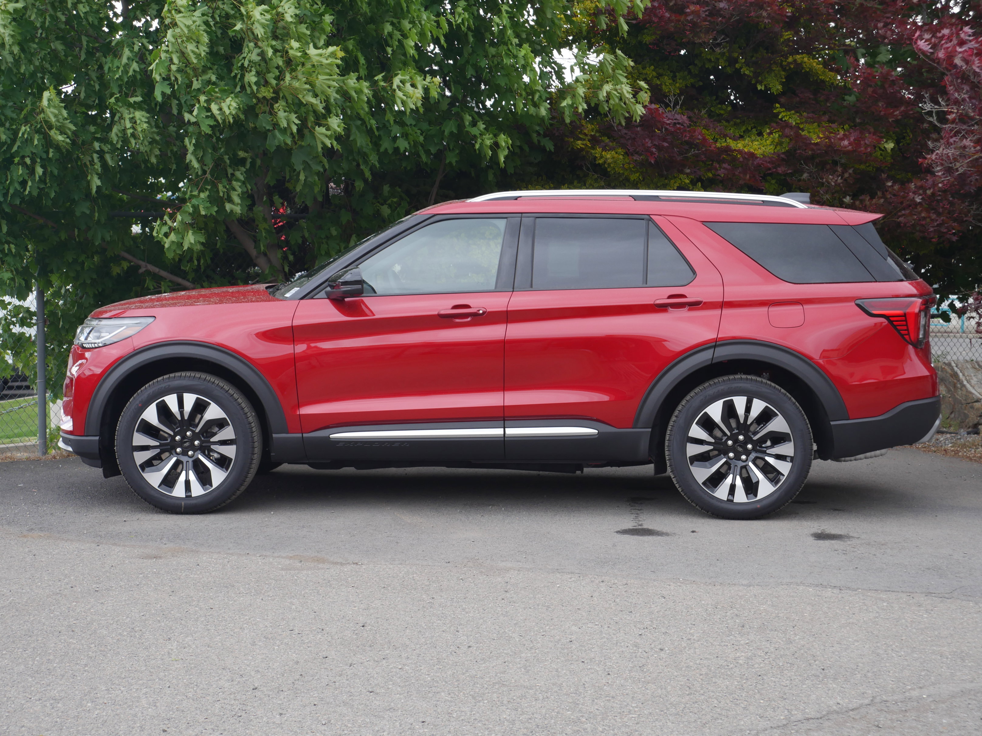 New 2026 Ford Explorer Platinum AWD/4WD image 18