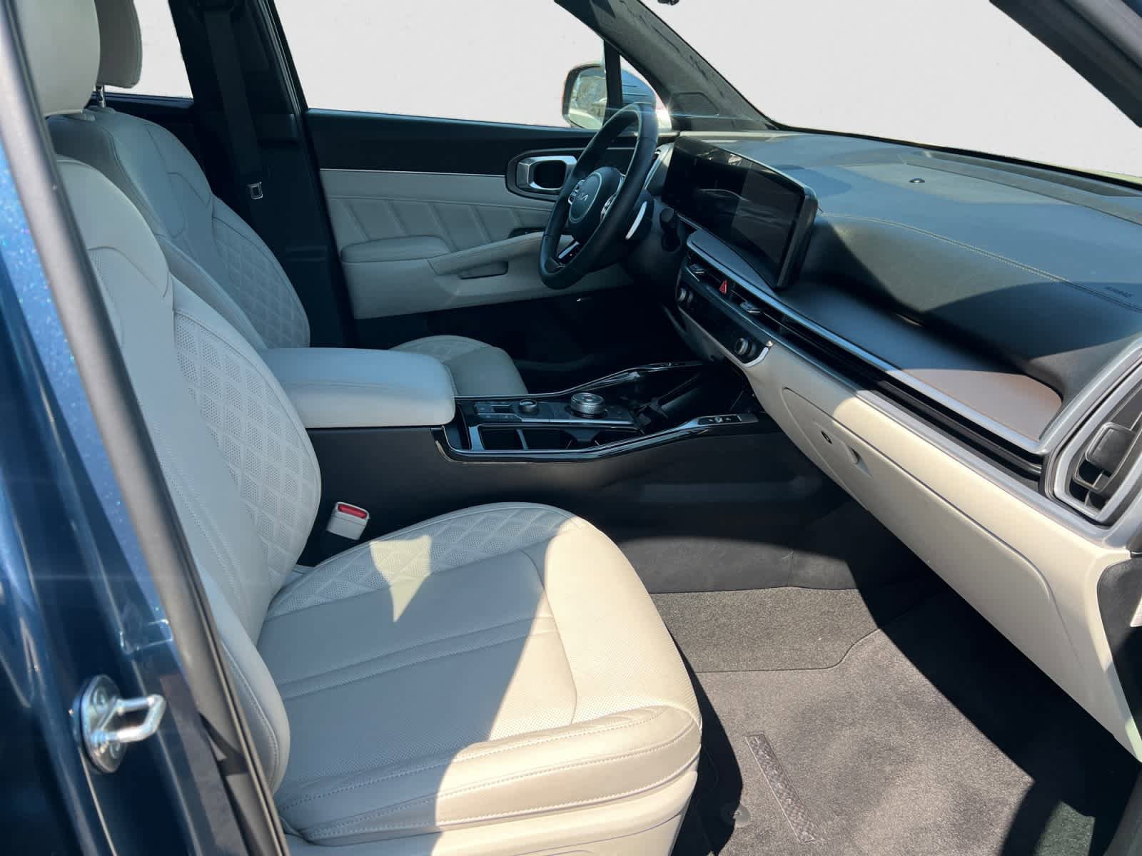 Certified 2025 Kia Sorento SX Prestige image 16