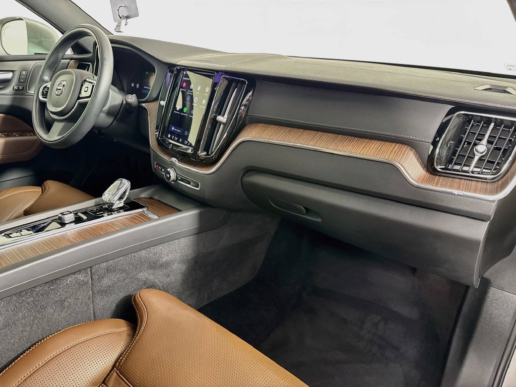 Used 2022 Volvo XC60 B5 Inscription w/ Advanced Package FWD image 37