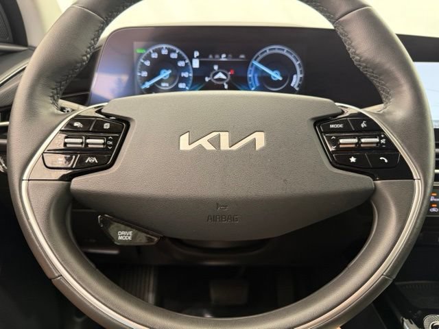 Used 2025 Kia Niro Wind w/ Wind Preserve Package FWD image 42