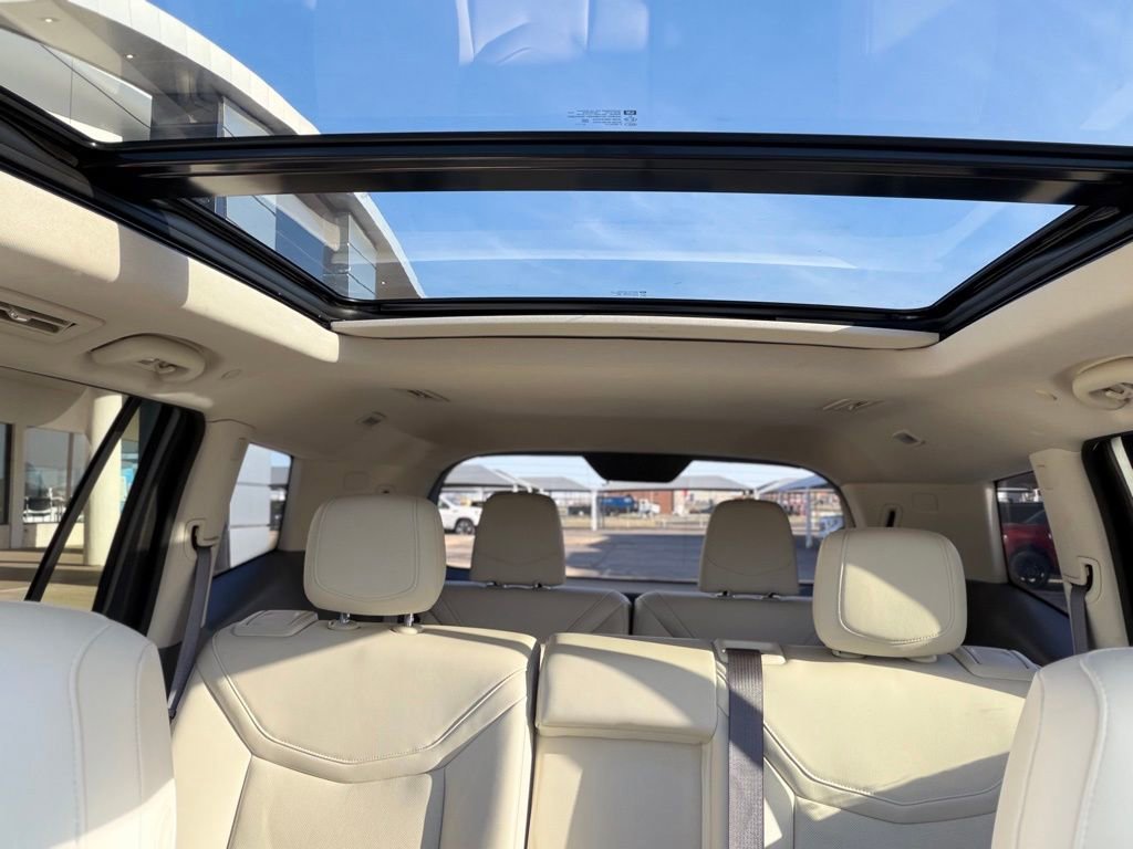 Used 2024 Cadillac XT6 Premium Luxury image 19