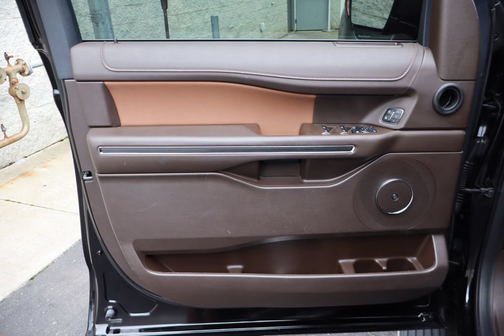 Used 2024 Ford Expedition King Ranch AWD/4WD image 19