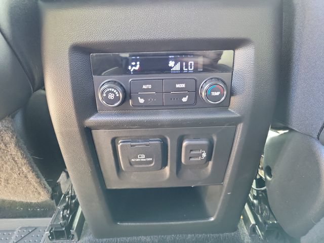 Used 2023 Chevrolet Traverse Premier w/ Redline Edition AWD/4WD image 17