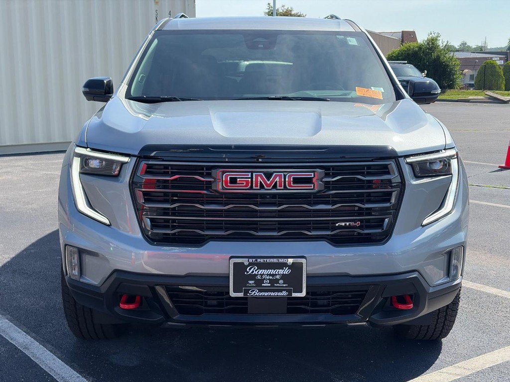 Used 2026 GMC Acadia AT4 w/ Luxury Package AWD/4WD image 2
