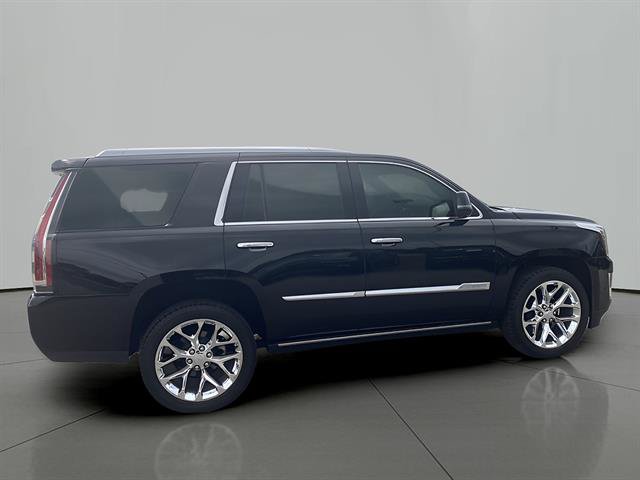 Used 2019 Cadillac Escalade Premium Luxury AWD/4WD image 4