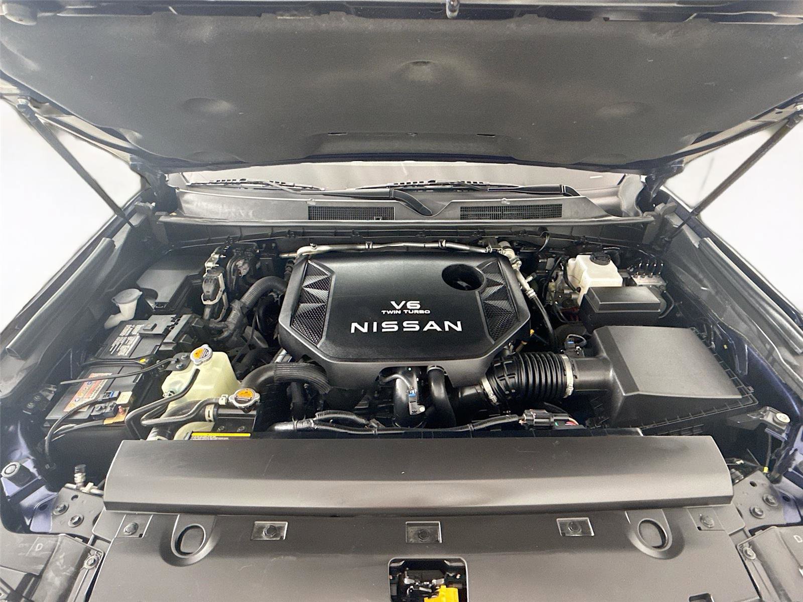 Used 2025 Nissan Armada SL w/ Captain's Chari Seat Package image 32