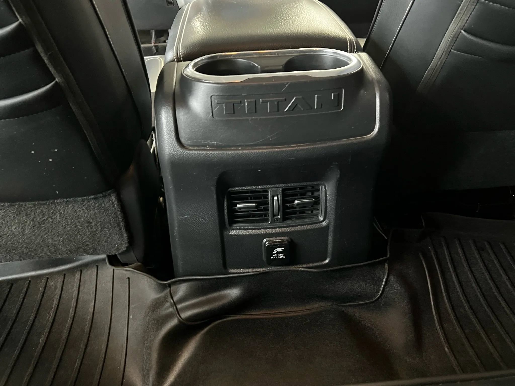 Used 2017 Nissan Titan PRO-4X AWD/4WD image 24