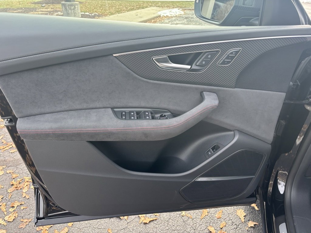 New 2026 Audi RS Q8 performance image 7