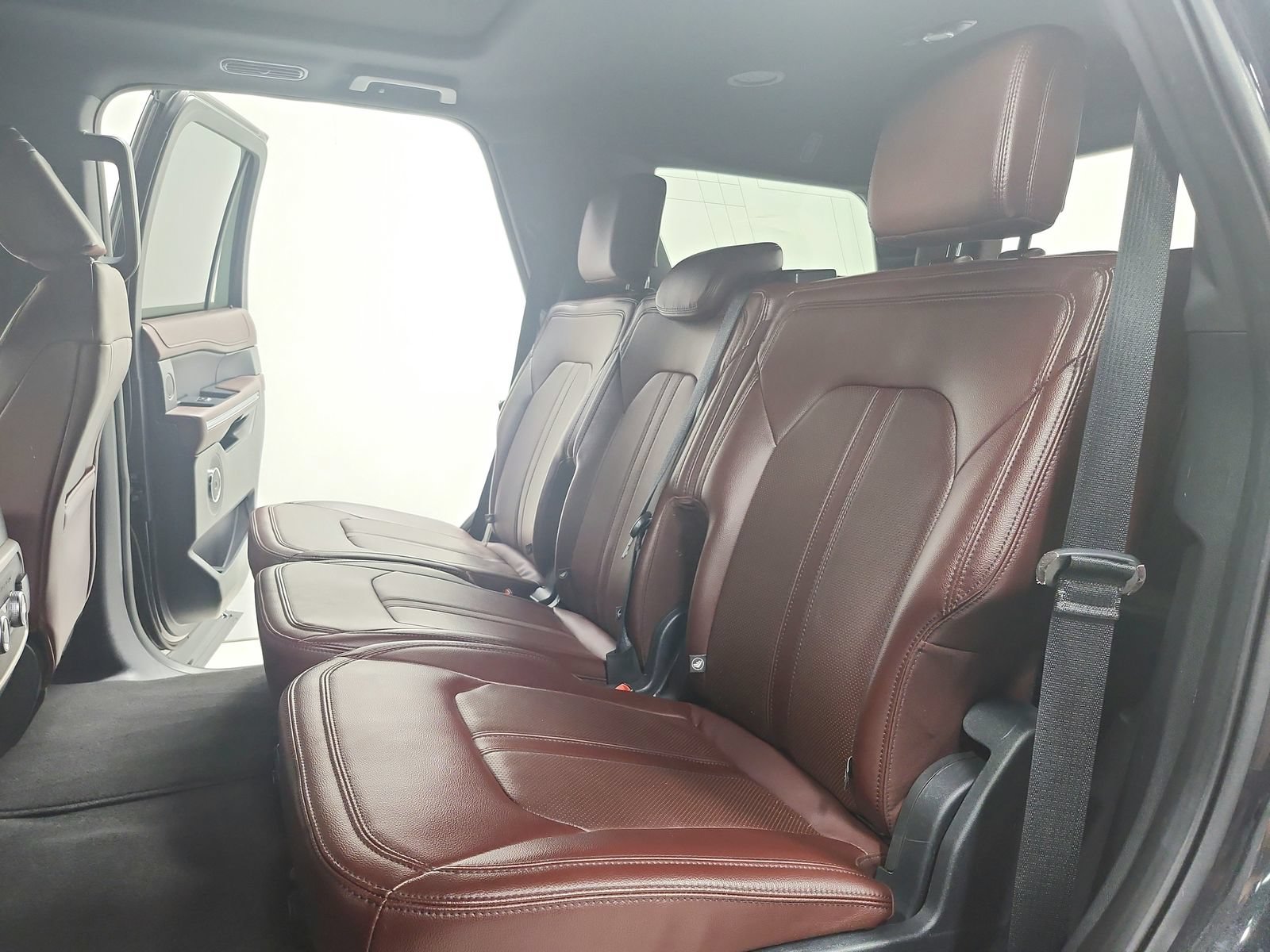 Used 2024 Ford Expedition Limited RWD image 42