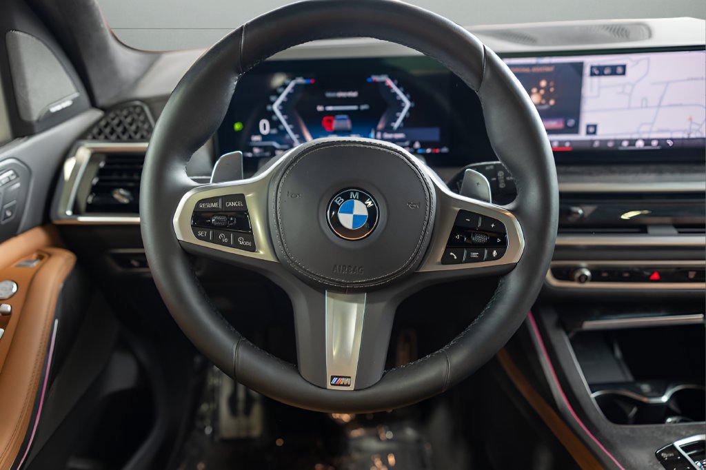 Used 2024 BMW X7 xDrive40i w/ M Sport Package AWD/4WD image 27