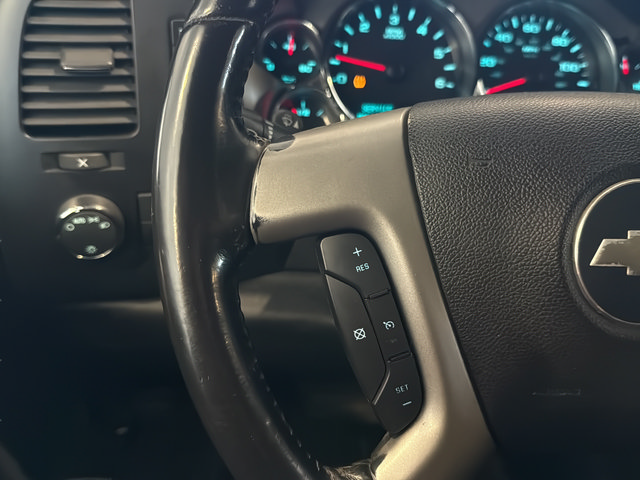 Used 2007 Chevrolet Silverado 1500 LT w/ 1LT Convenience Package AWD/4WD image 26