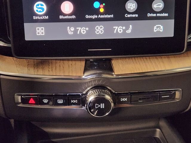 New 2026 Volvo XC60 B5 Plus w/ Protection Package Premier AWD/4WD image 17