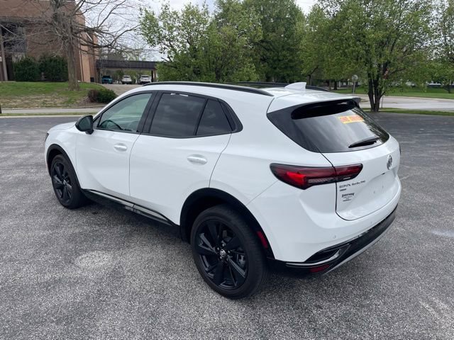Used 2023 Buick Envision Essence w/ Technology Package I image 7