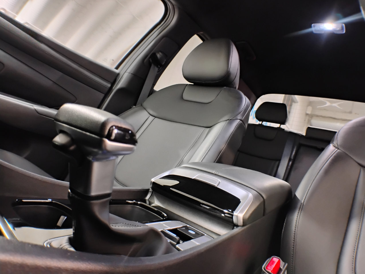 Used 2025 Hyundai Santa Cruz SEL image 61