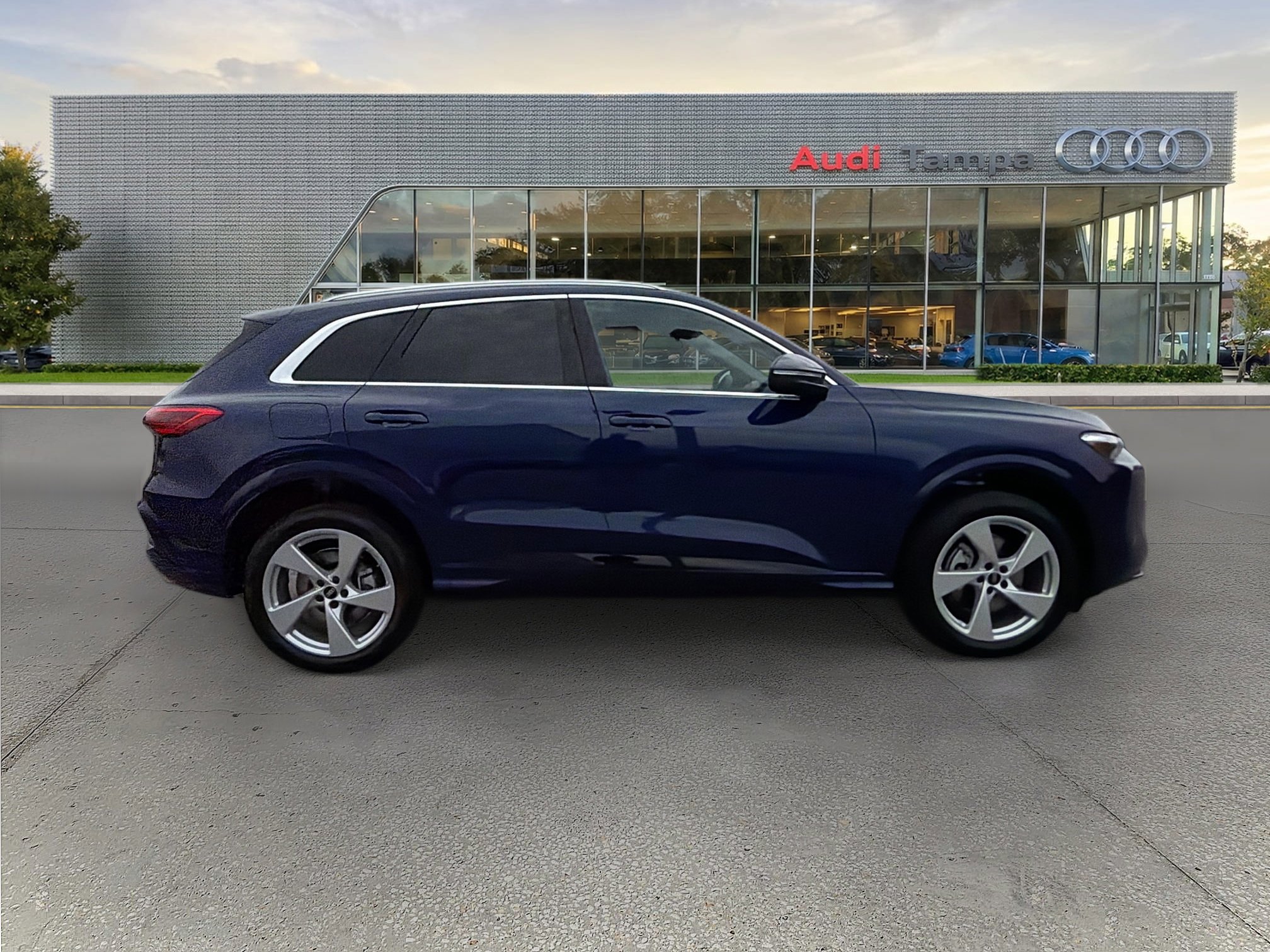 New 2025 Audi Q5 Premium Plus image 2