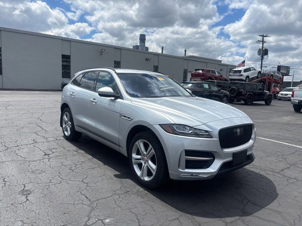 Used 2018 Jaguar F-PACE R-Sport AWD/4WD image 4
