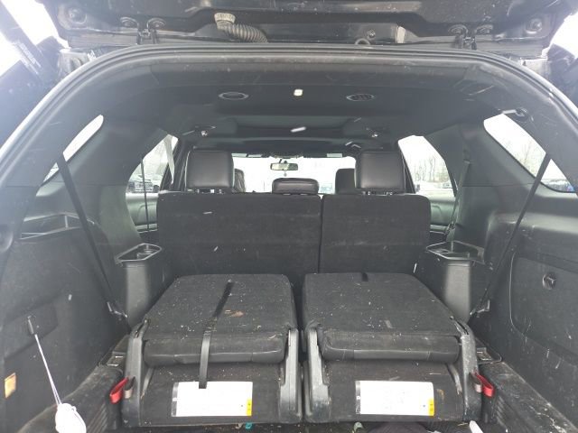 Used 2018 Ford Explorer XLT w/ Equipment Group 202A image 8