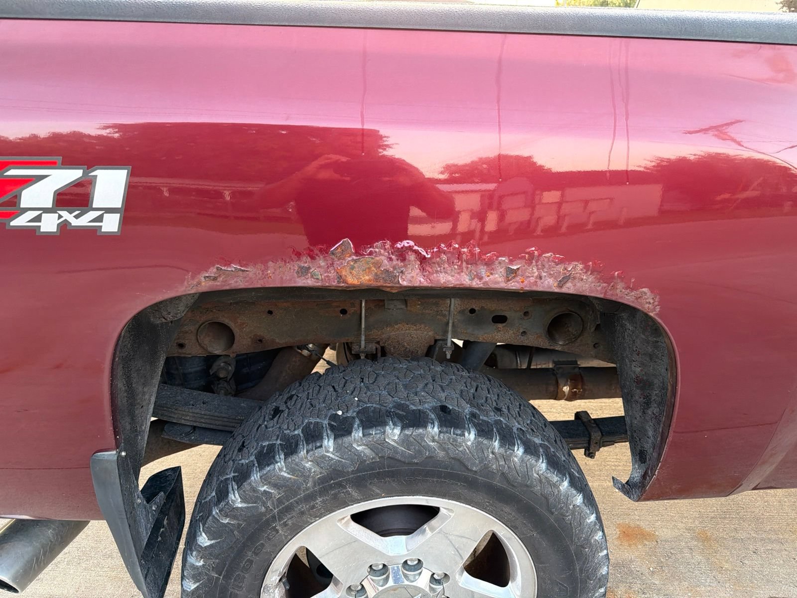 Used 2014 Chevrolet Silverado 2500 LT w/ Custom Sport Truck Package AWD/4WD image 7