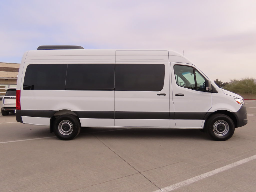 Used 2025 Mercedes-Benz Sprinter 2500 image 4