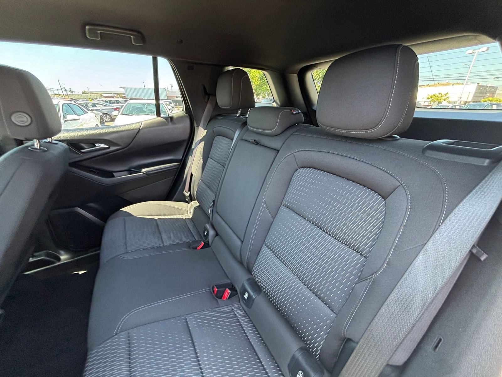 Used 2025 Chevrolet Equinox LT FWD image 26