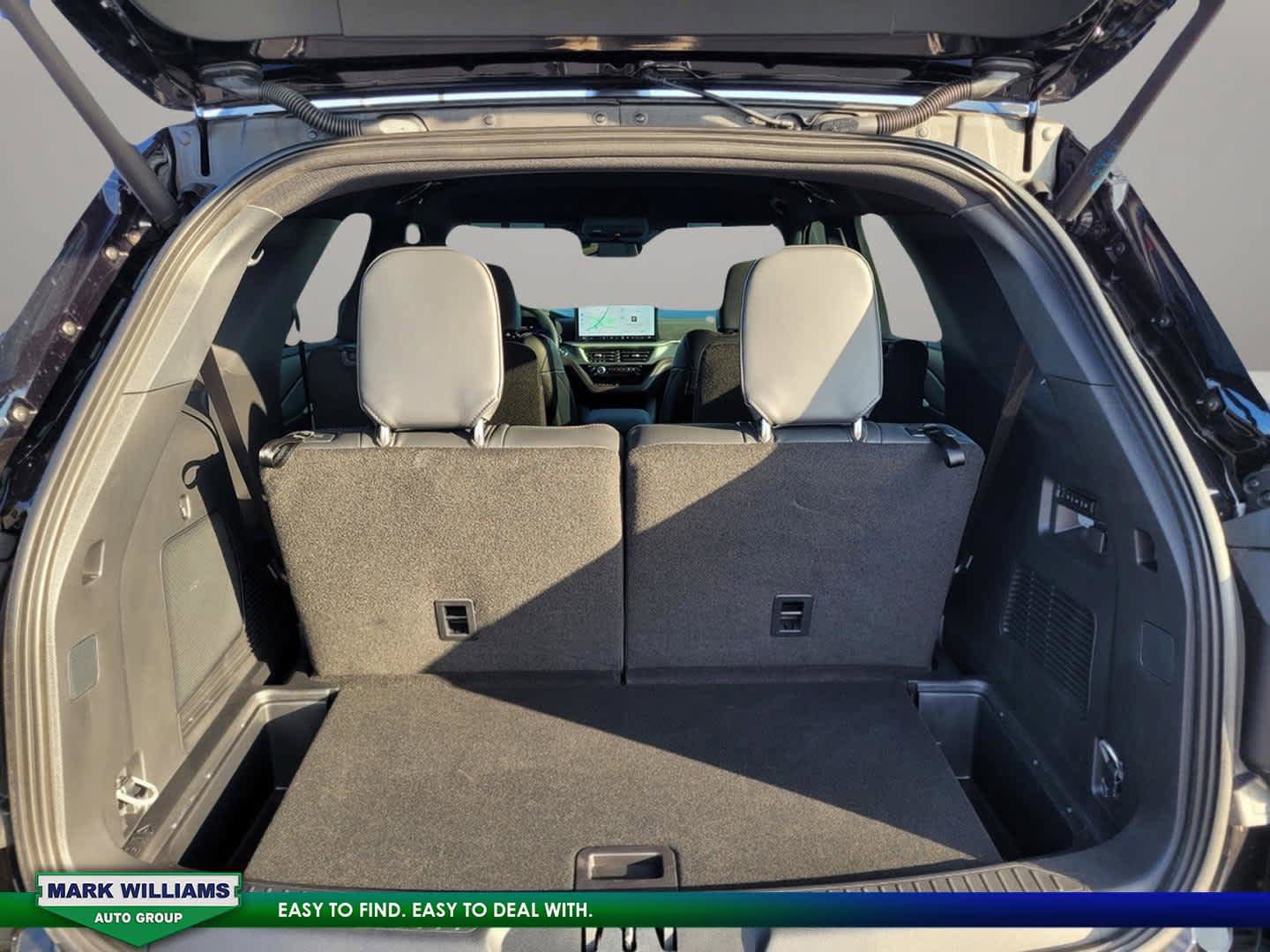 Used 2025 Ford Explorer ST AWD/4WD image 33