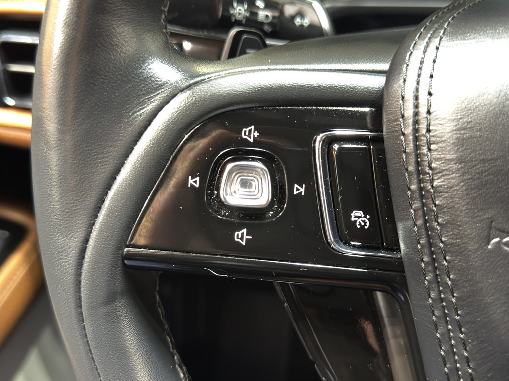 Used 2023 Lincoln Aviator Reserve w/ Equipment Group 201A image 29