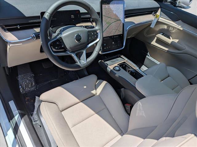 New 2026 Volvo EX90 Plus AWD/4WD image 3
