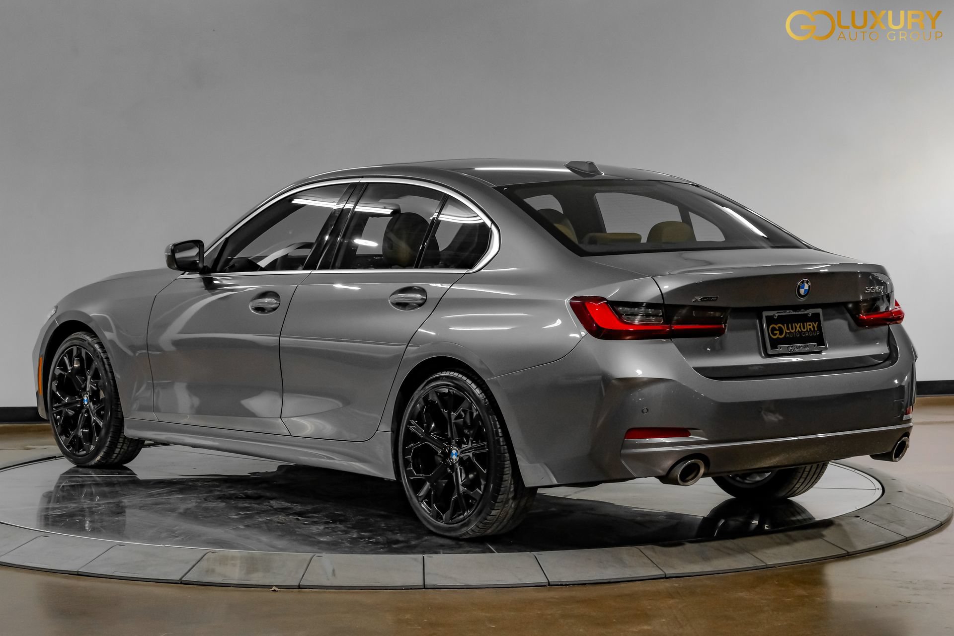 Used 2026 BMW 330i xDrive Sedan w/ Premium Package AWD/4WD image 12