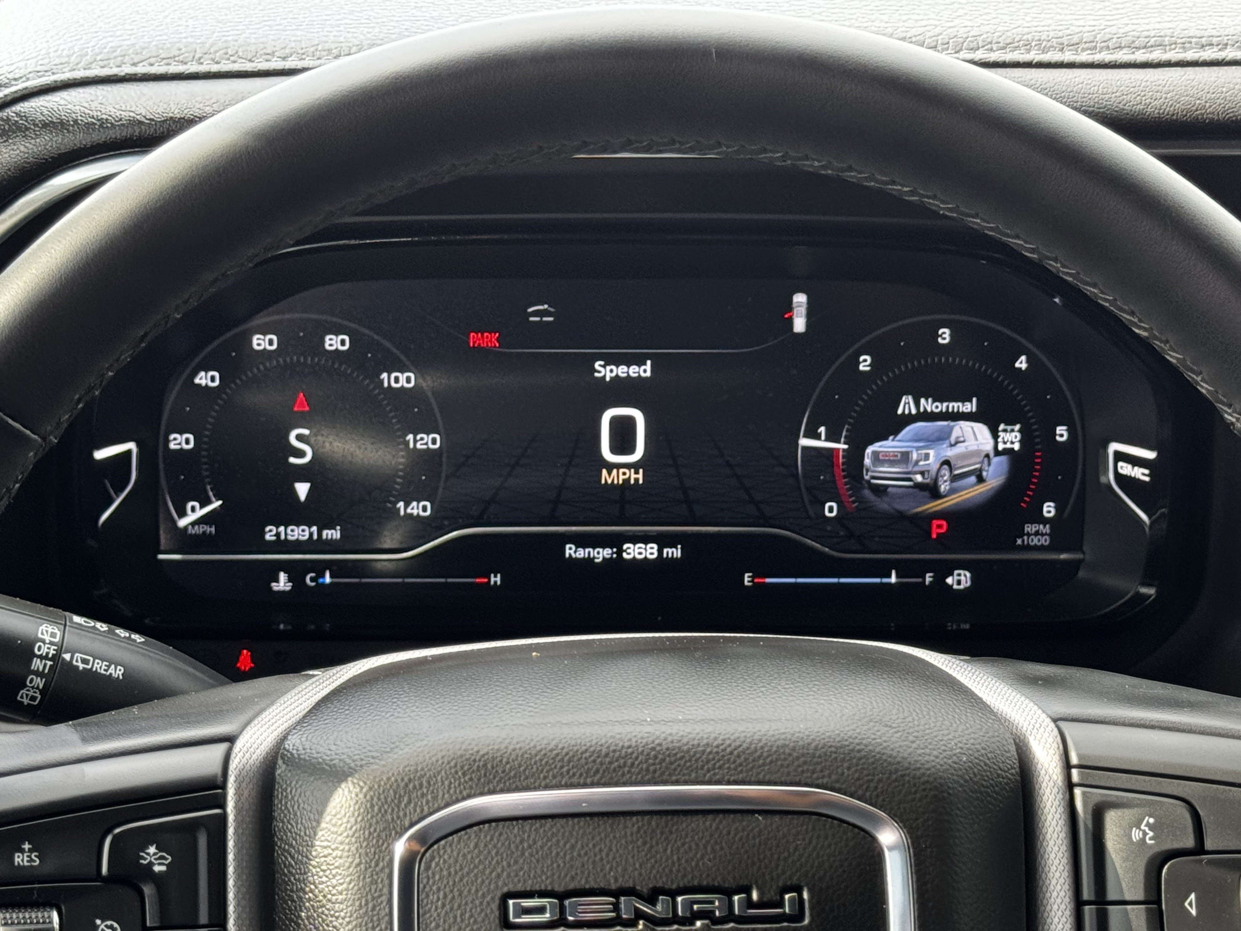 Used 2024 GMC Yukon XL Denali AWD/4WD image 16
