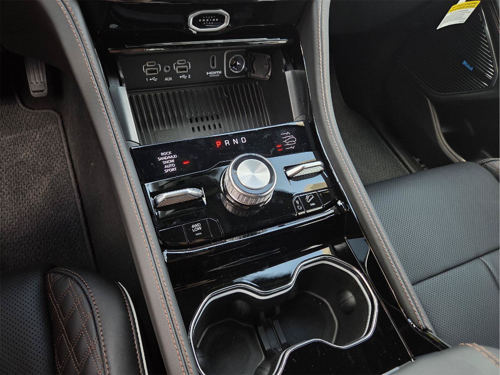 New 2027 Jeep Grand Cherokee Summit AWD/4WD image 10