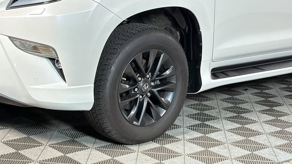 Used 2022 Lexus GX 460 Premium w/ Premium Package AWD/4WD image 4