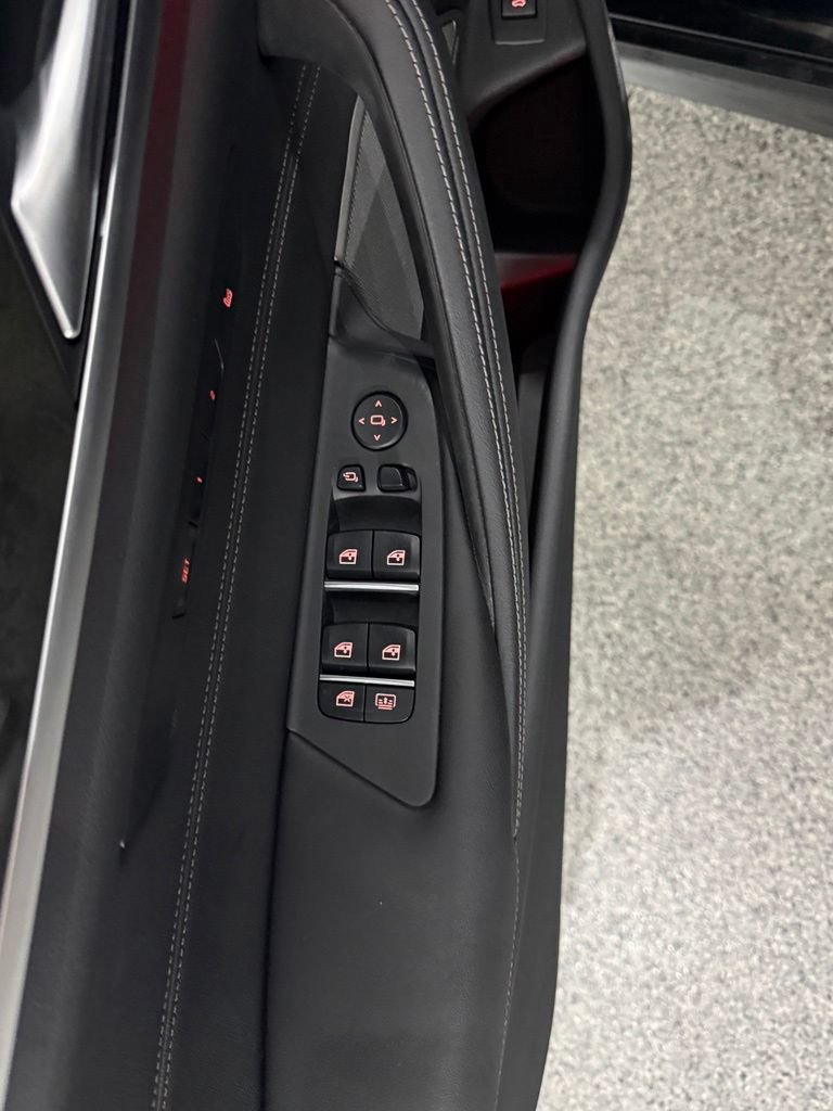 Used 2023 BMW M550i xDrive w/ Executive Package AWD/4WD image 22