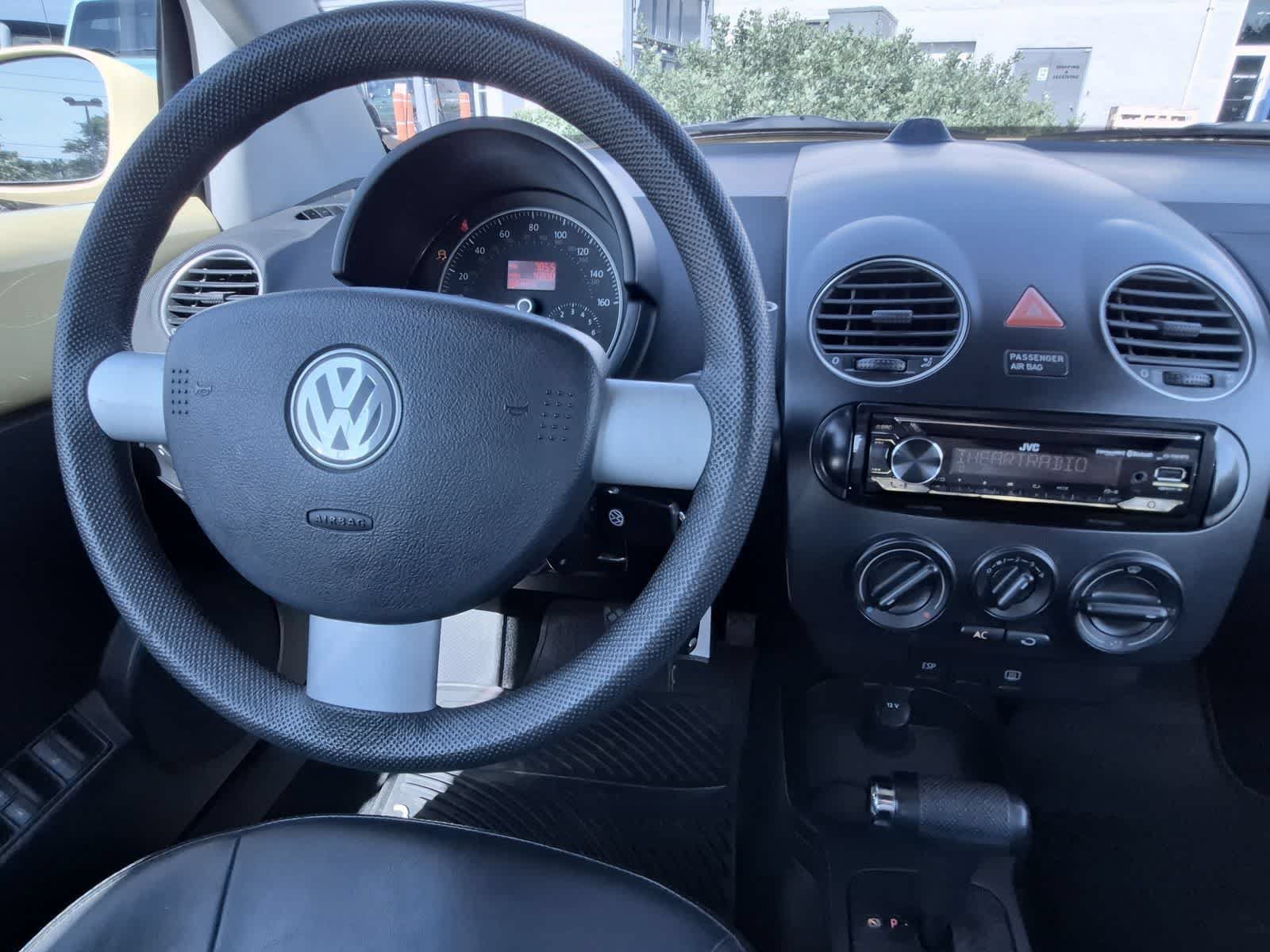 Used 2008 Volkswagen Beetle S FWD image 15