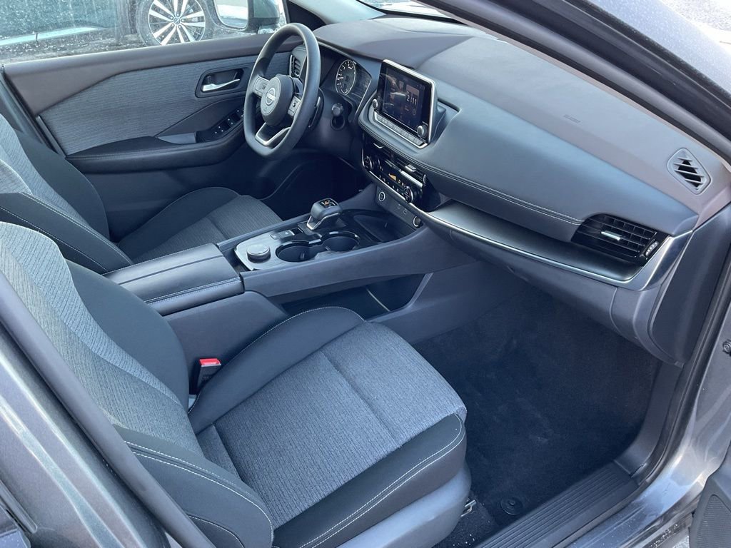 Used 2023 Nissan Rogue SV AWD/4WD image 18