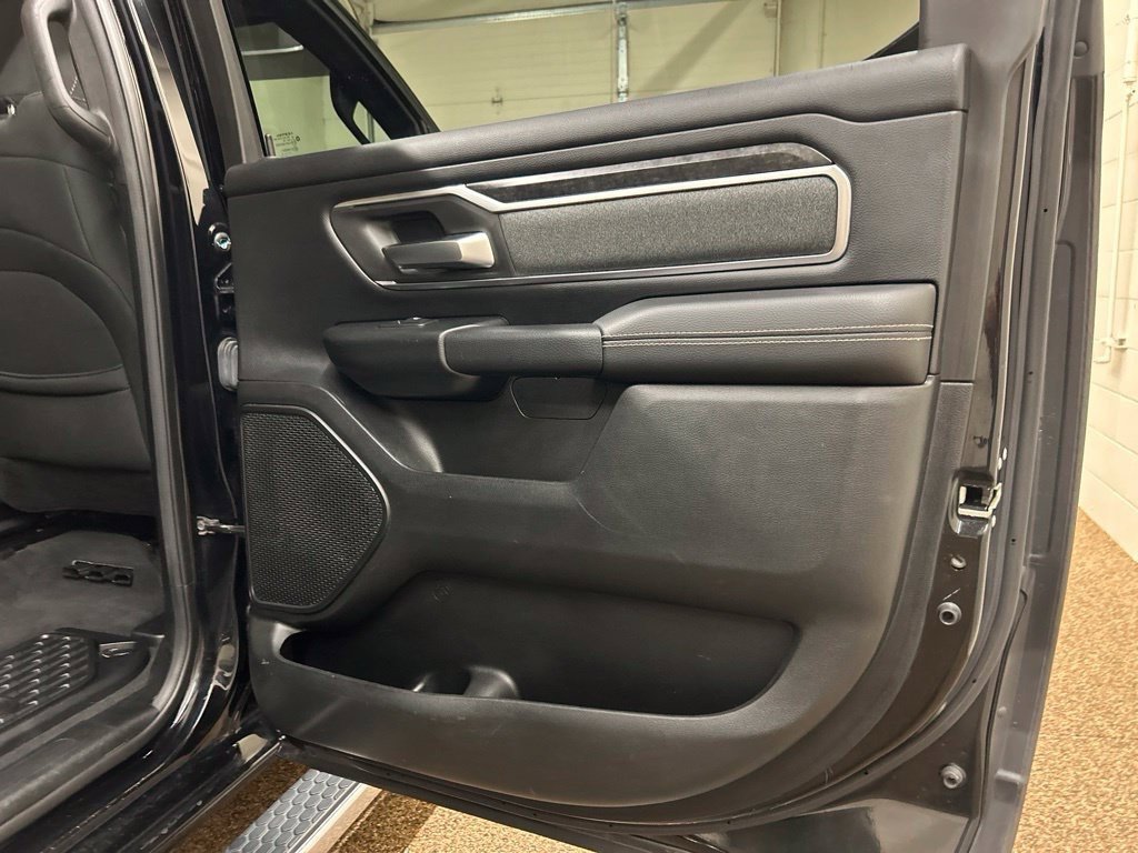 Used 2019 RAM 1500 Big Horn AWD/4WD image 17